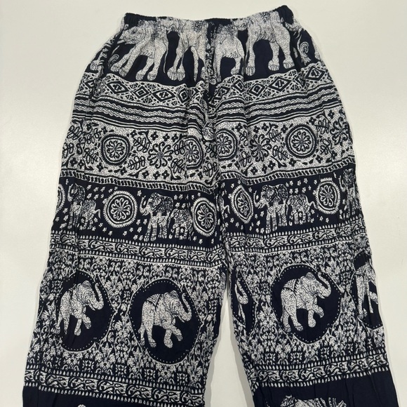 karma Circle Pants - Karma Circle Elephant Print women’s pants 100% cotton navy blue and White S